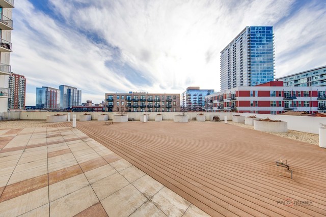1600 S Indiana Avenue 605 Property Photo 14