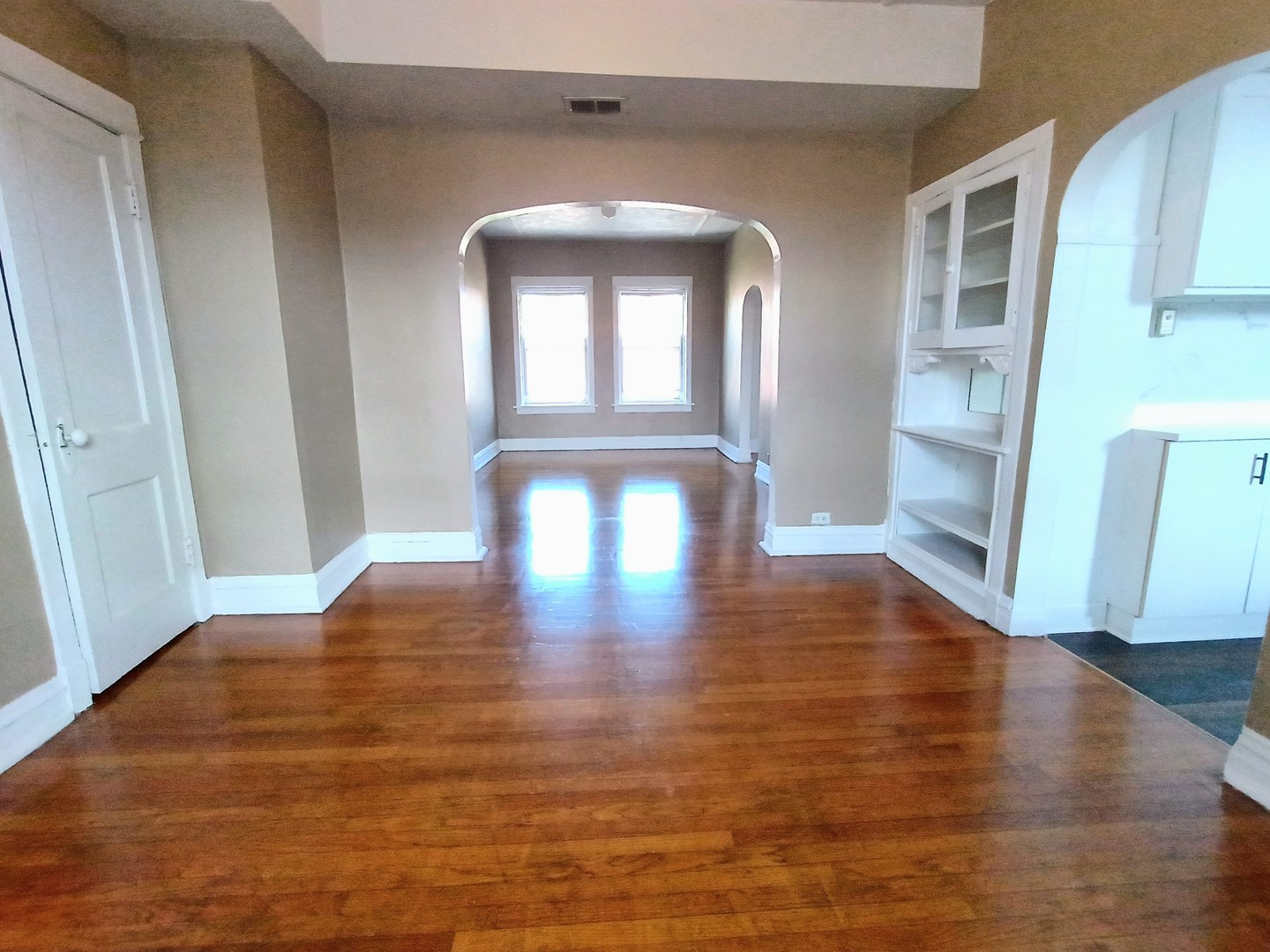 3514 N Broadway Street 3 Property Photo 6