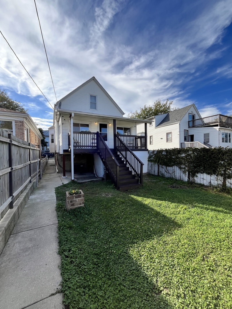 2123 N Karlov Avenue Property Photo 5