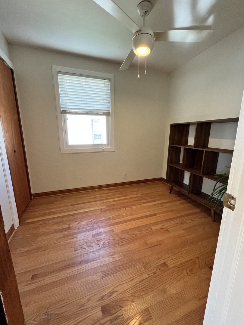 2123 N Karlov Avenue Property Photo 12