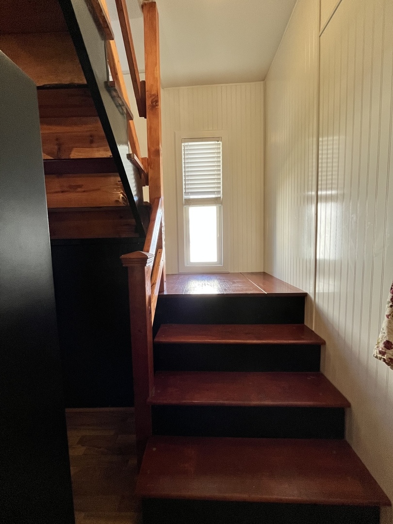 2123 N Karlov Avenue Property Photo 26