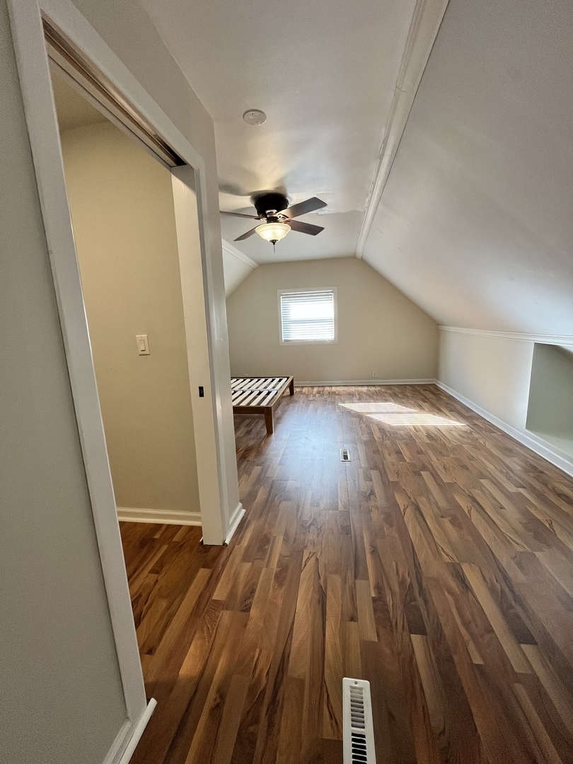 2123 N Karlov Avenue Property Photo 32