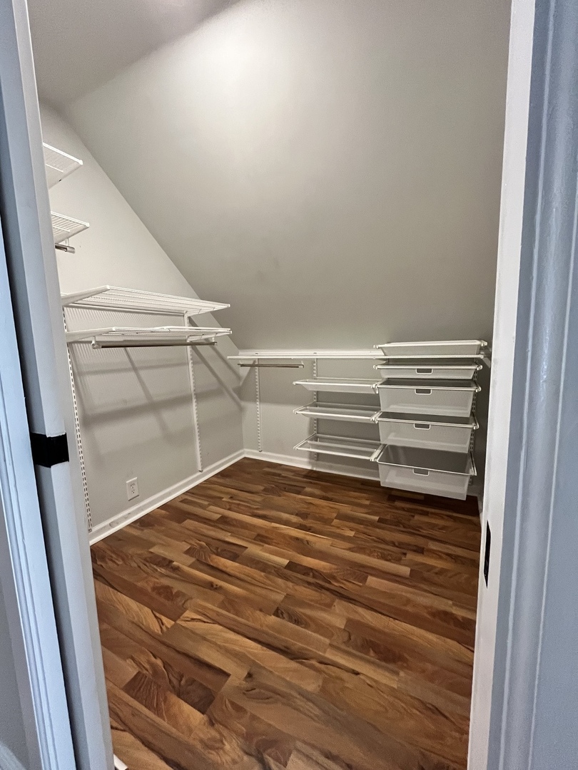 2123 N Karlov Avenue Property Photo 33