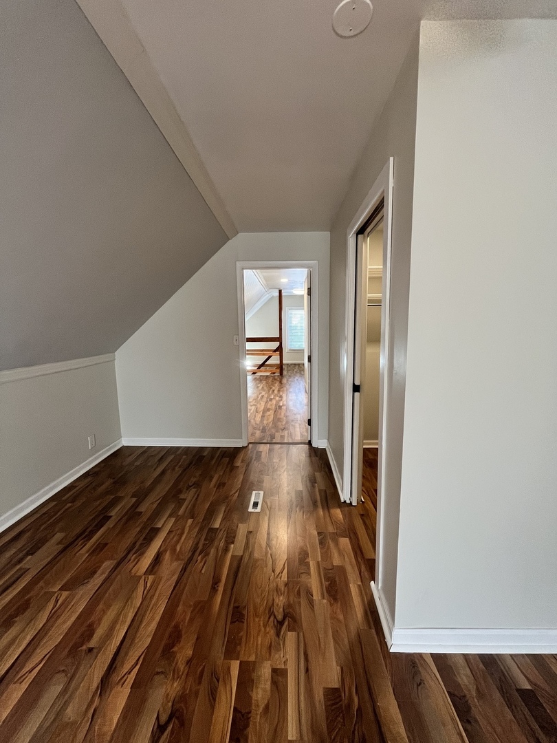 2123 N Karlov Avenue Property Photo 36