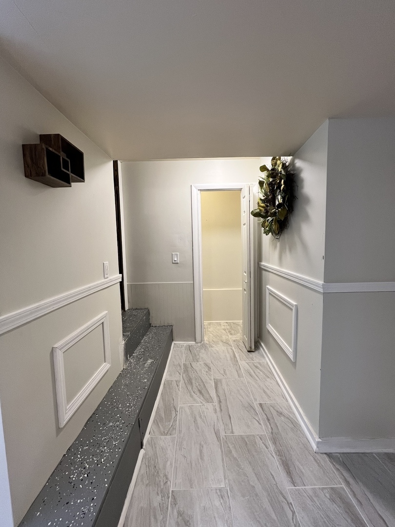 2123 N Karlov Avenue Property Photo 37