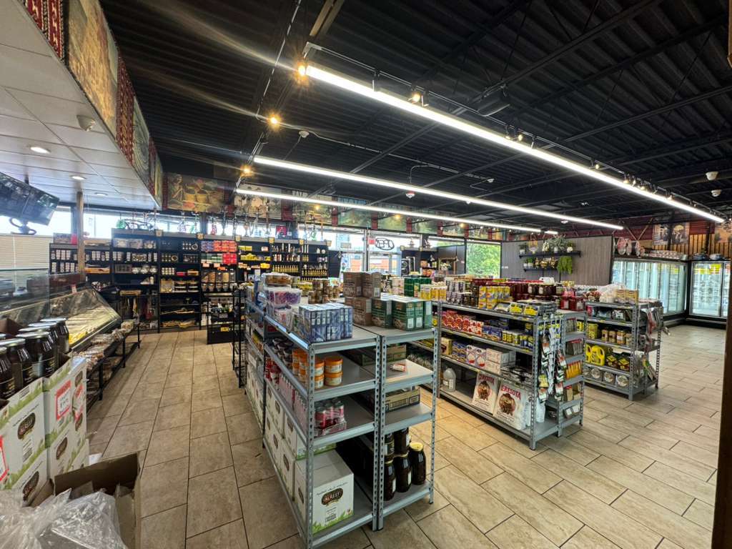 8031 W 87th Street Property Photo 32
