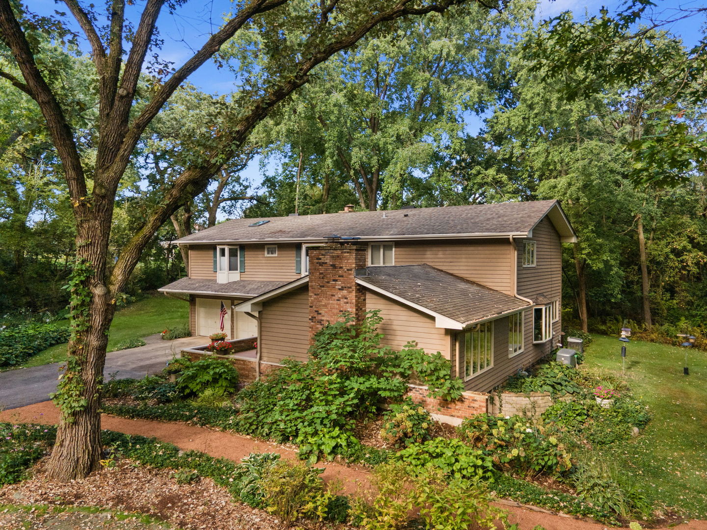 2n962 Grand Monde Drive Property Photo 4