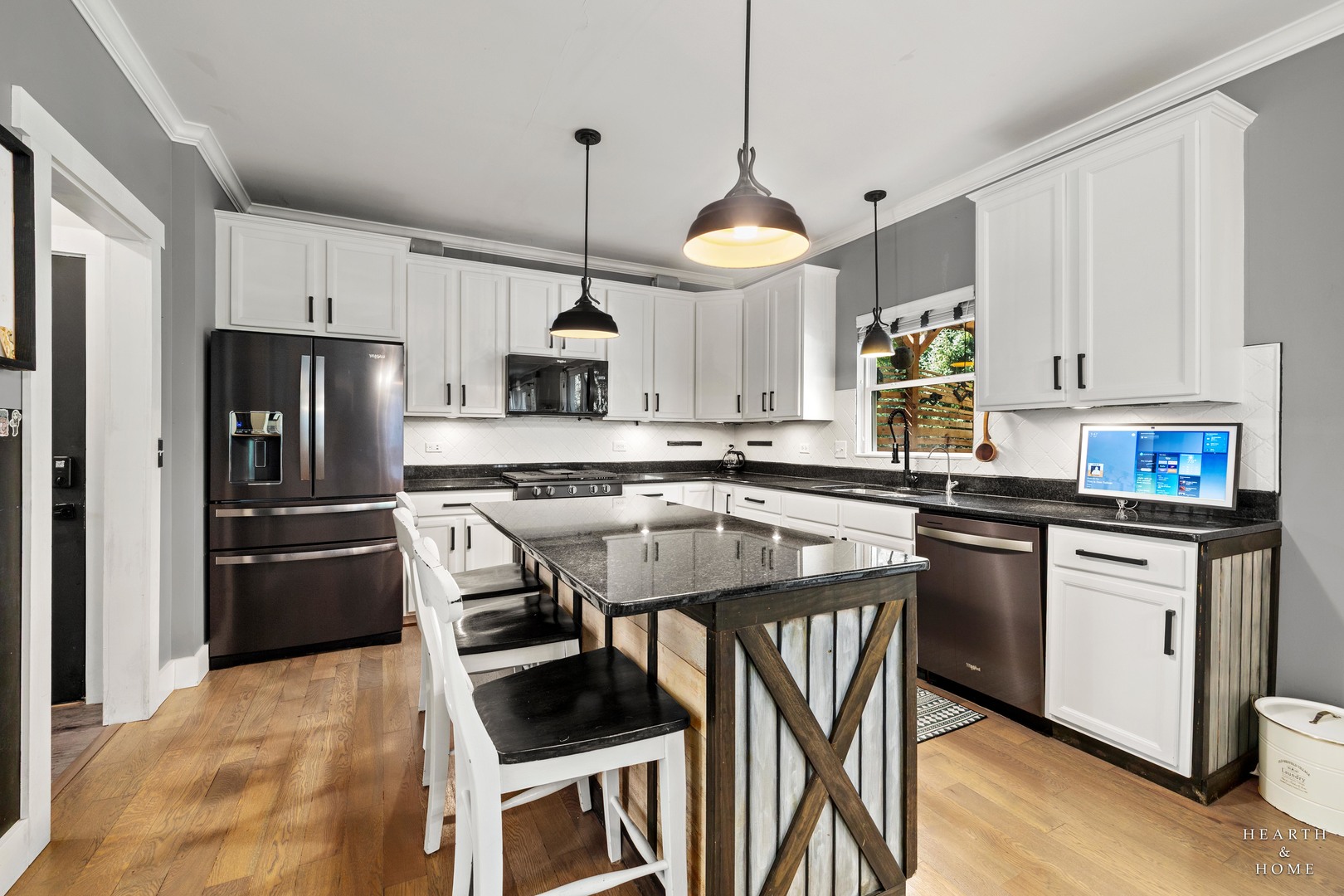 399 Asbury Avenue Property Photo 14