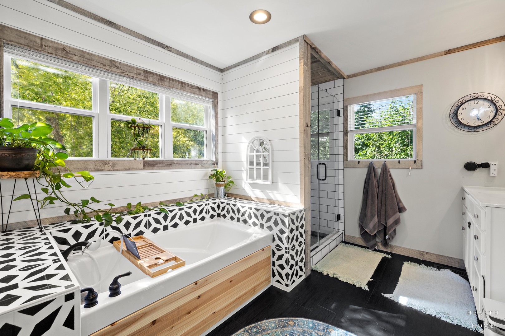 399 Asbury Avenue Property Photo 29