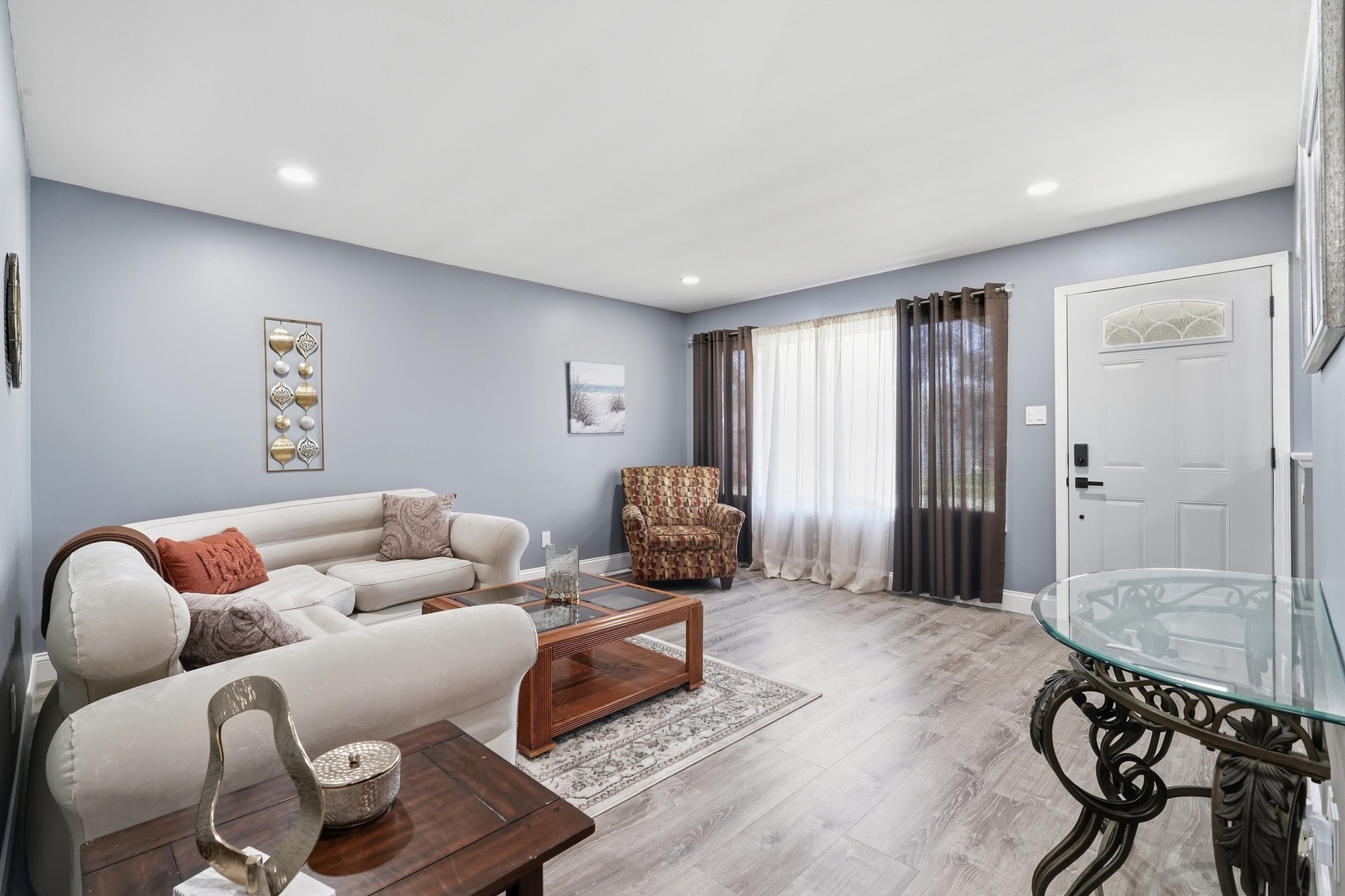 18460 Oakwood Avenue Property Photo 3