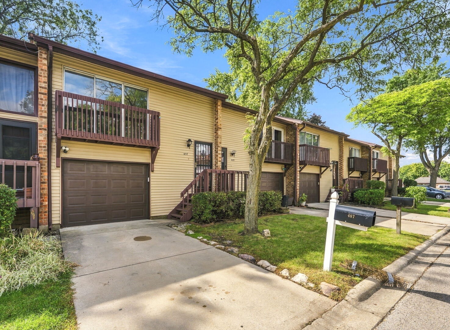 457 Sioux Drive Property Photo 1