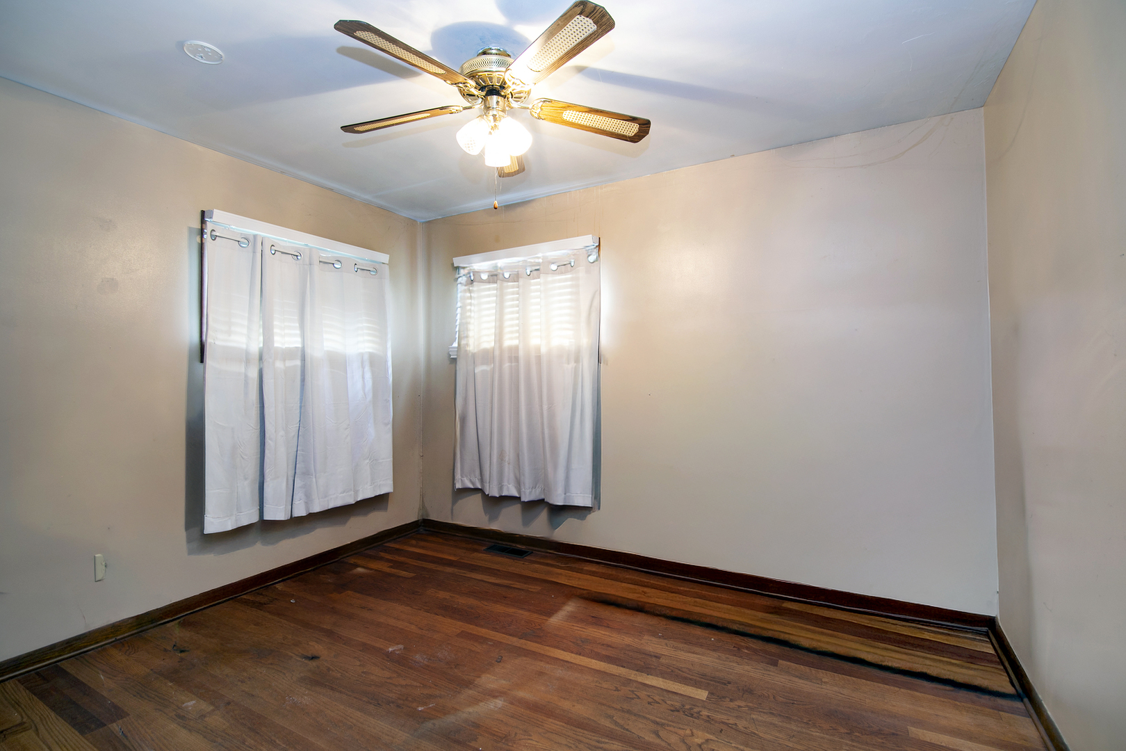 3858 E Lakeview Drive Property Photo 14
