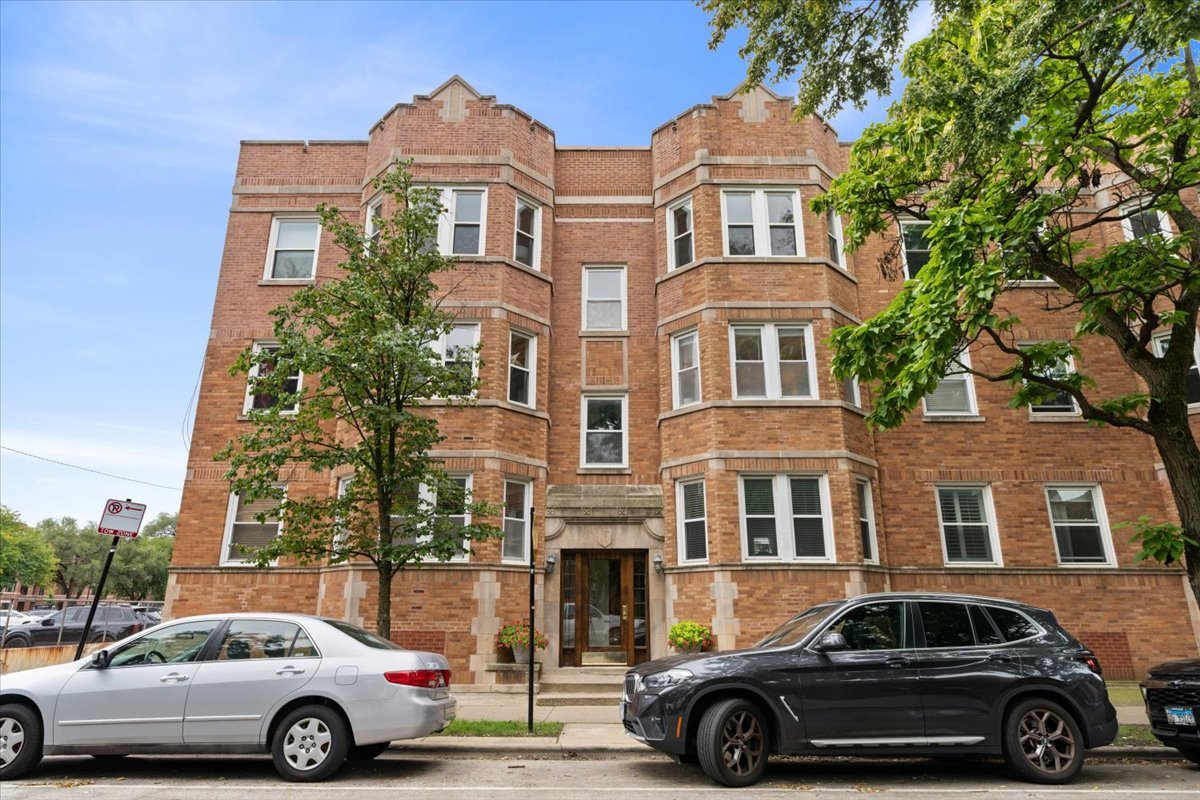 1725 W Winnemac Avenue 1 Property Photo 1