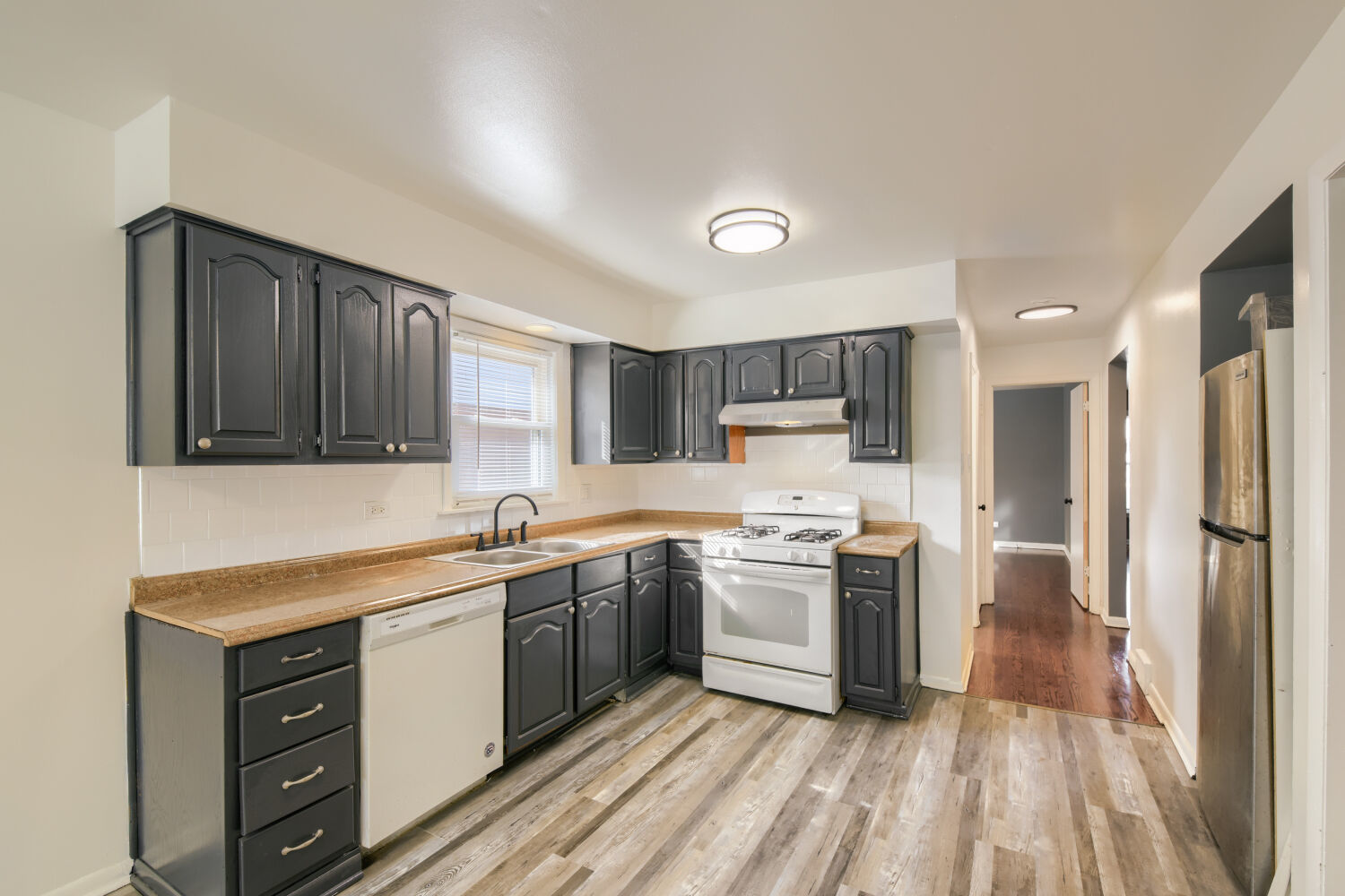 323 154th Place Property Photo 6