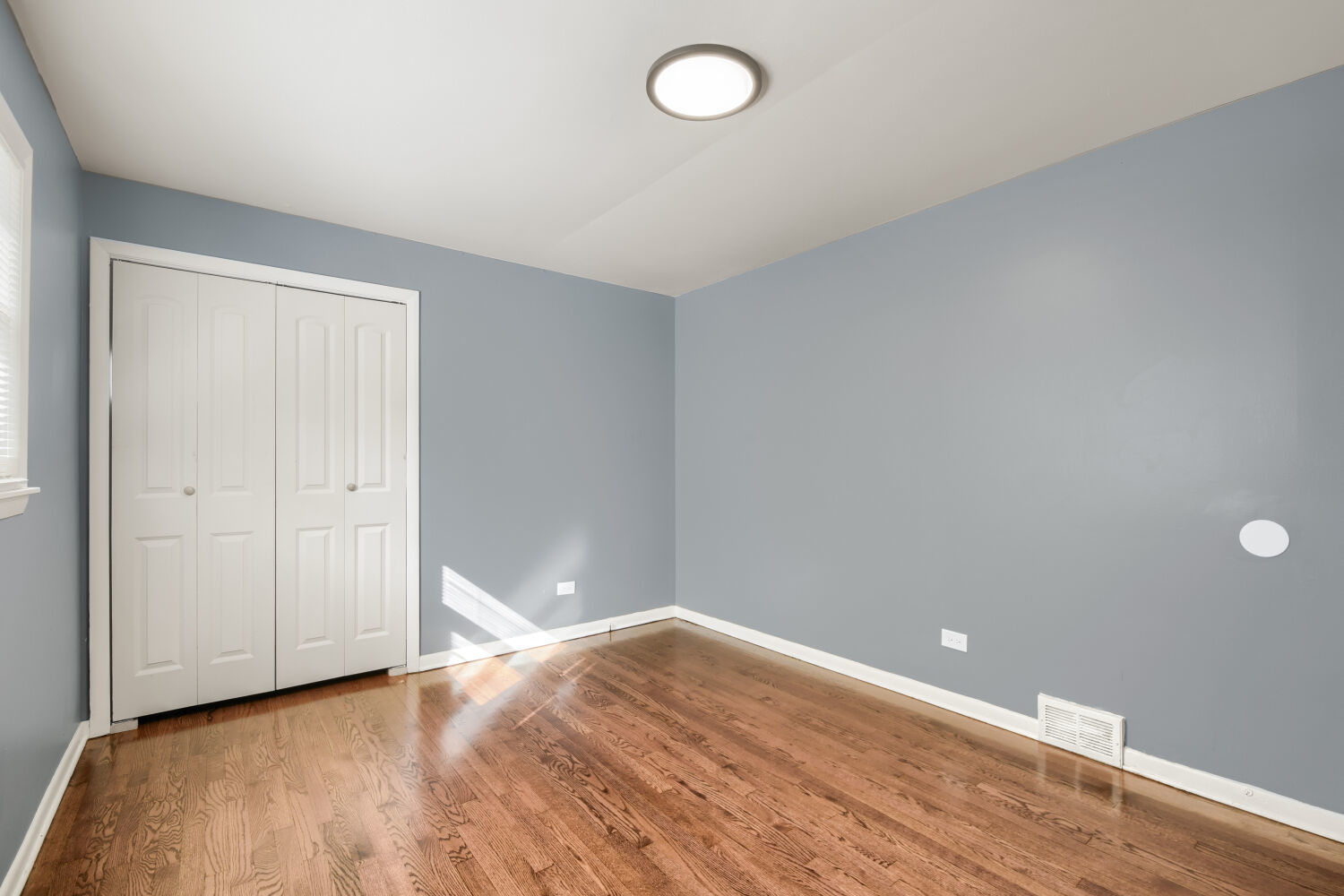 323 154th Place Property Photo 14