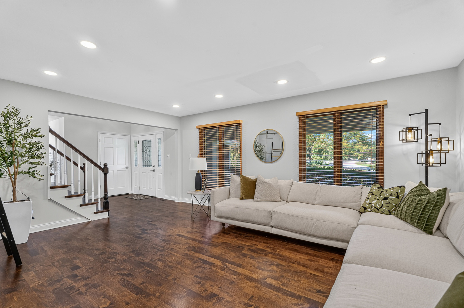 10521 Grandview Drive Property Photo 6