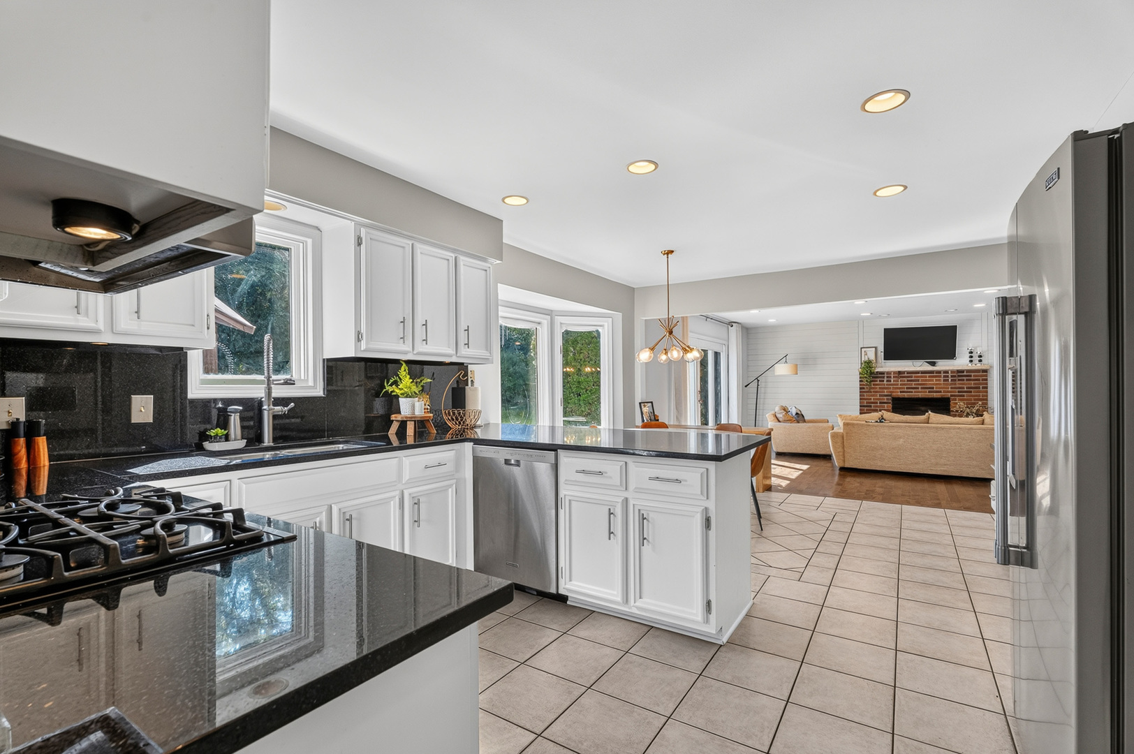 10521 Grandview Drive Property Photo 12