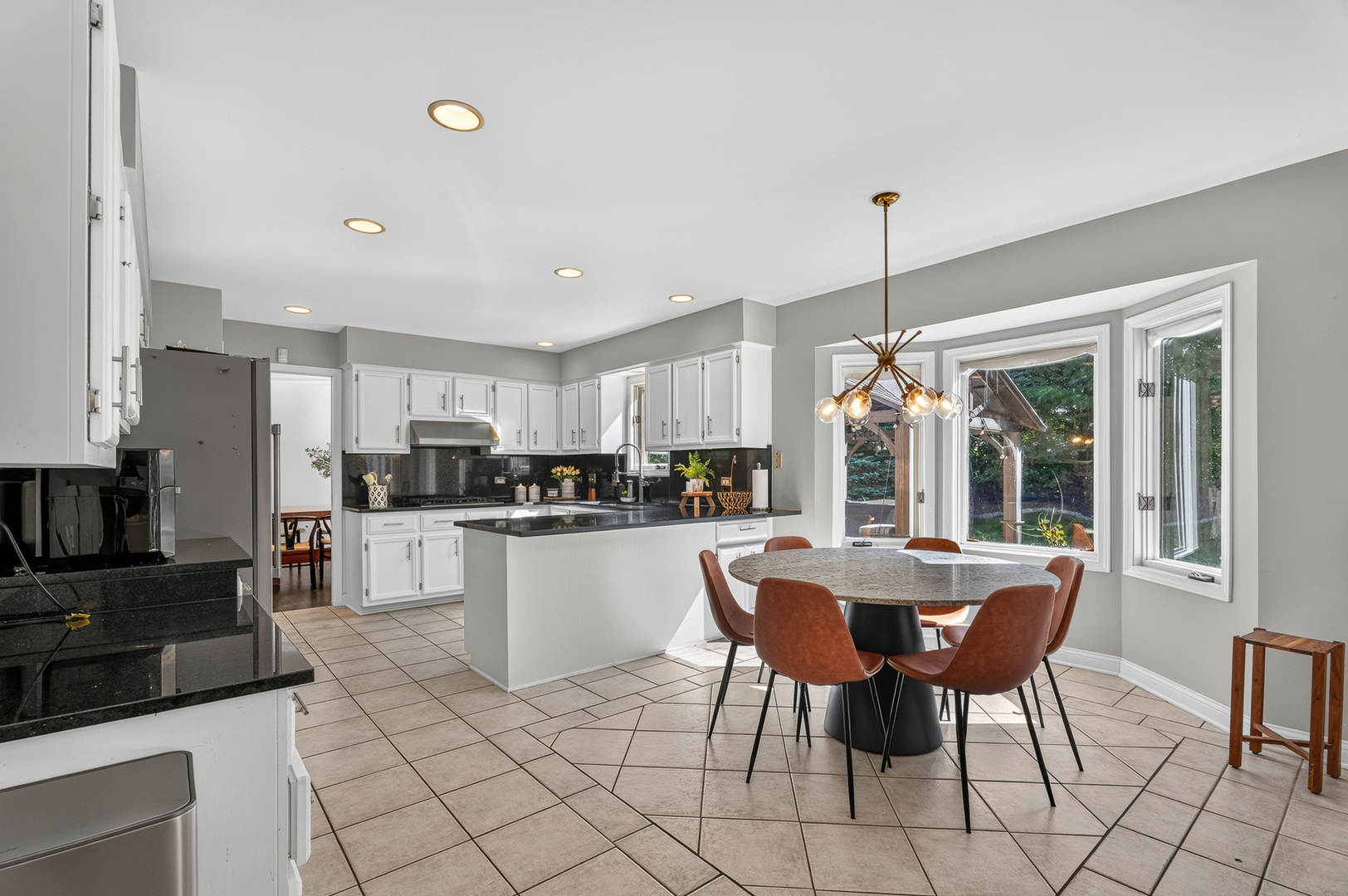 10521 Grandview Drive Property Photo 14