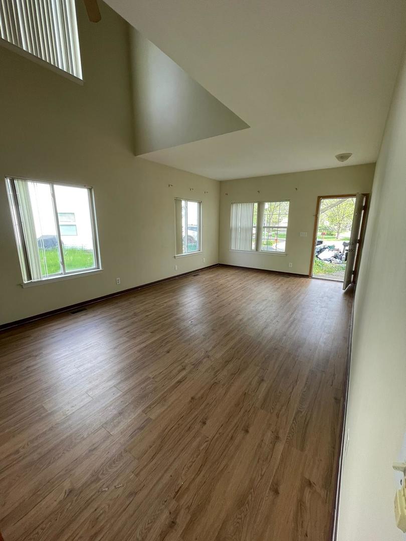 14238 Newberg Court Property Photo 3