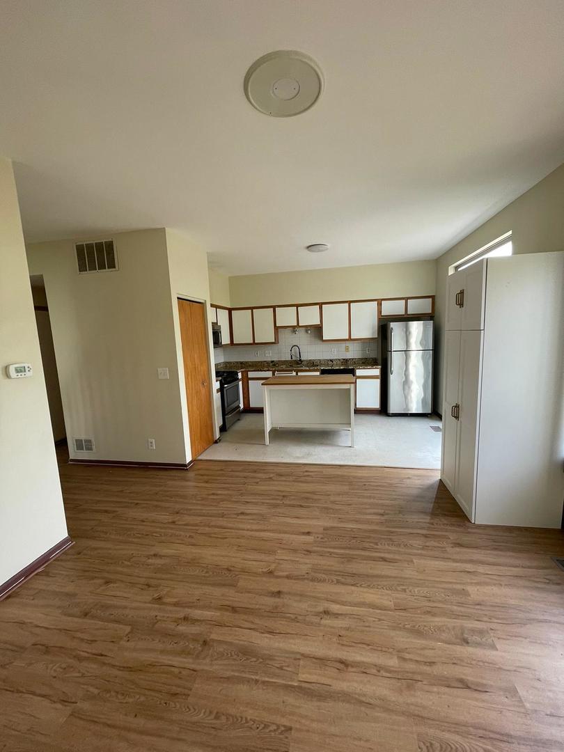 14238 Newberg Court Property Photo 6