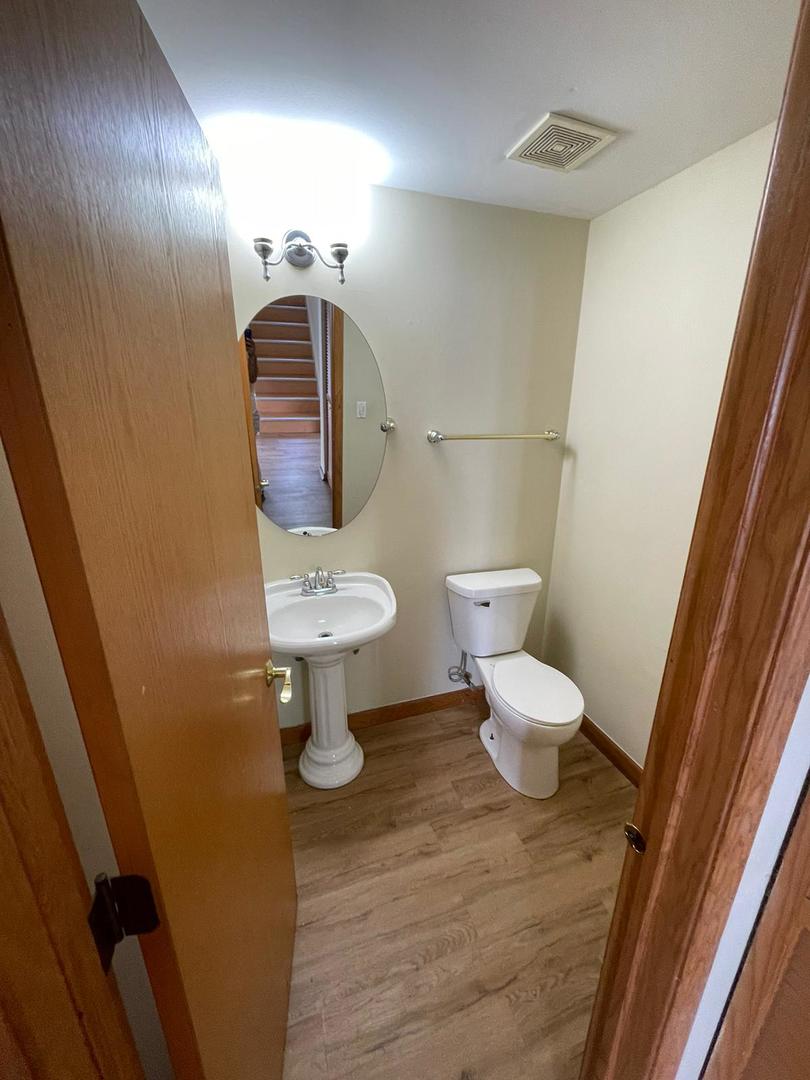 14238 Newberg Court Property Photo 8