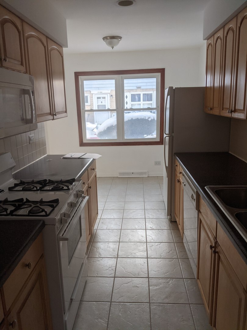 822 Skokie Boulevard E Property Photo 5