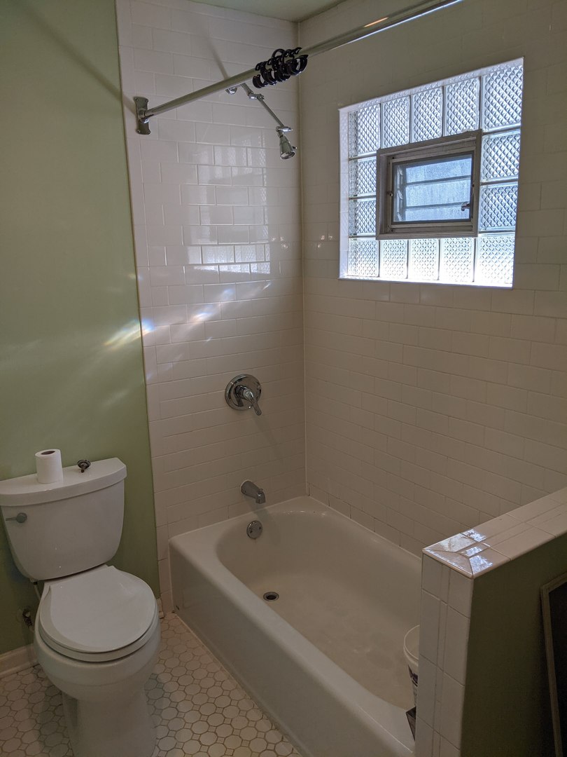822 Skokie Boulevard E Property Photo 10