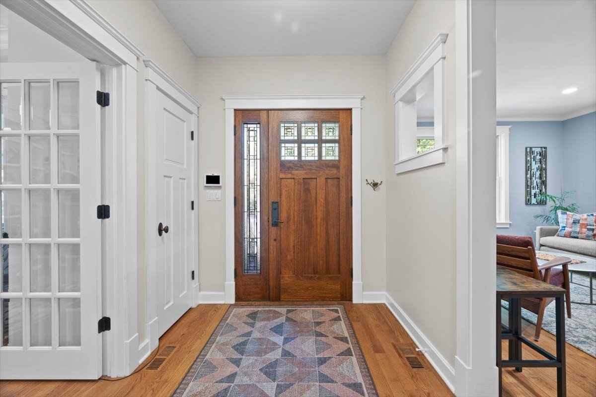 1119 Oak Avenue Property Photo 8