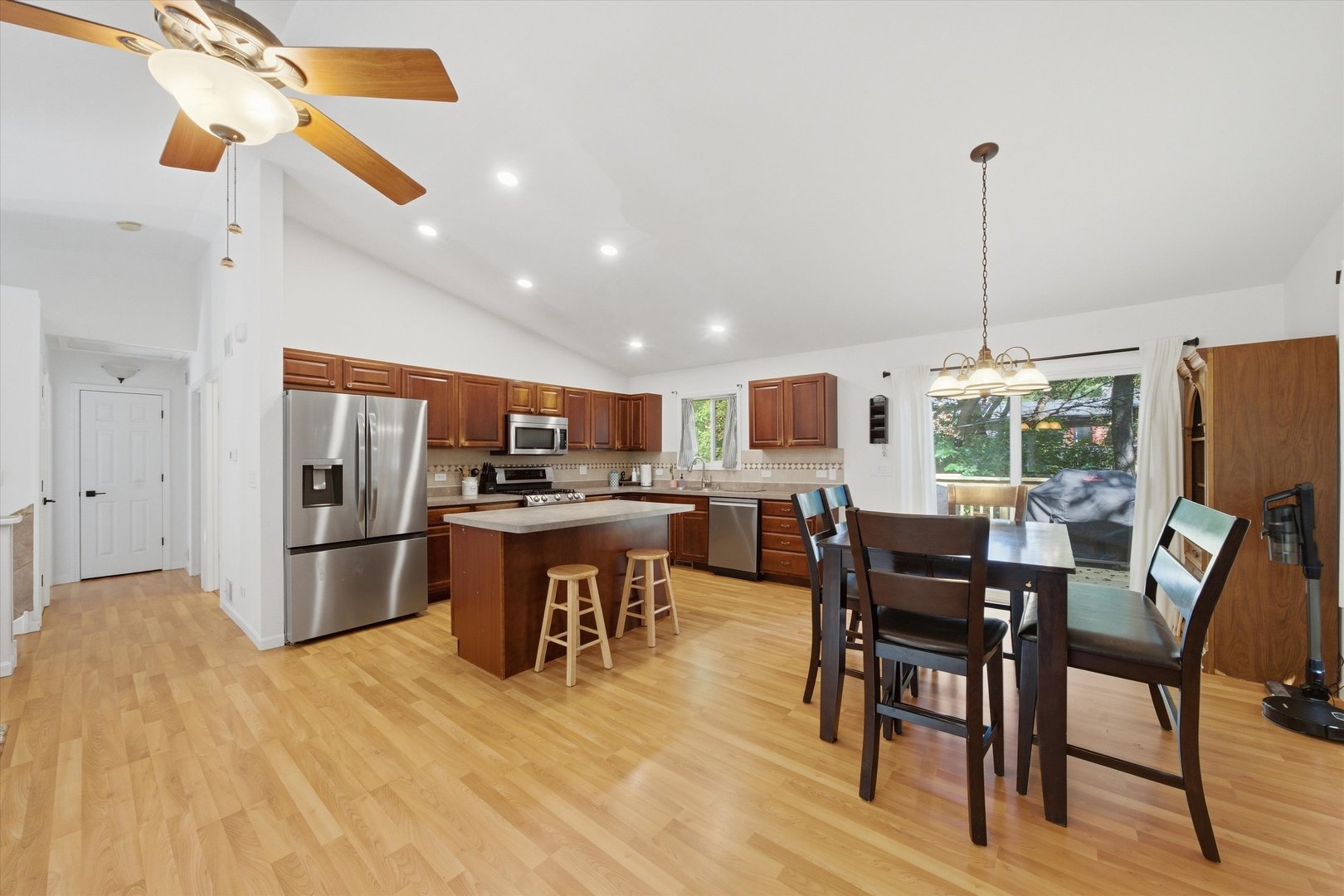 12770688 Property Photo 7