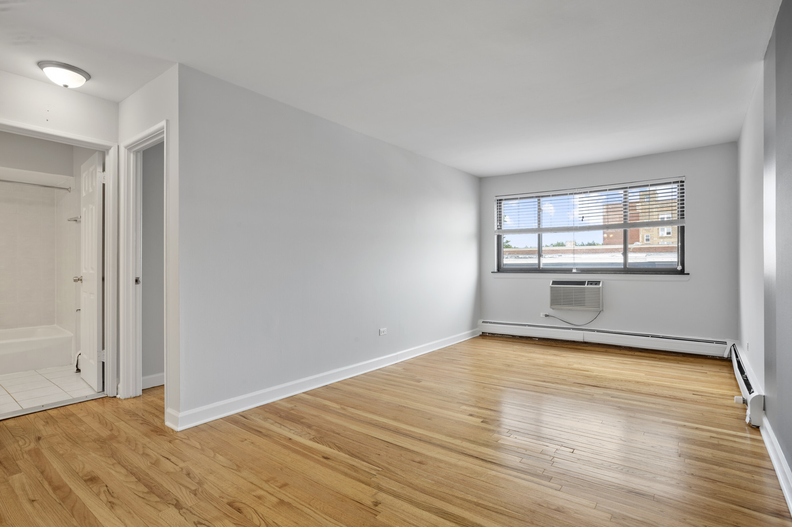 6758 N Sheridan Avenue 535 Property Photo 3