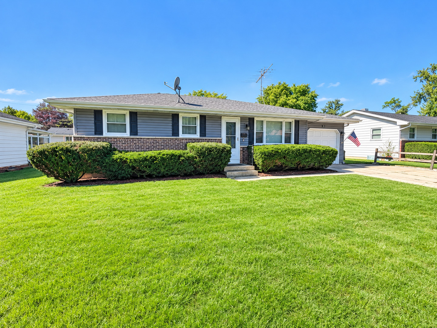 194 Patrick Drive Property Photo 1