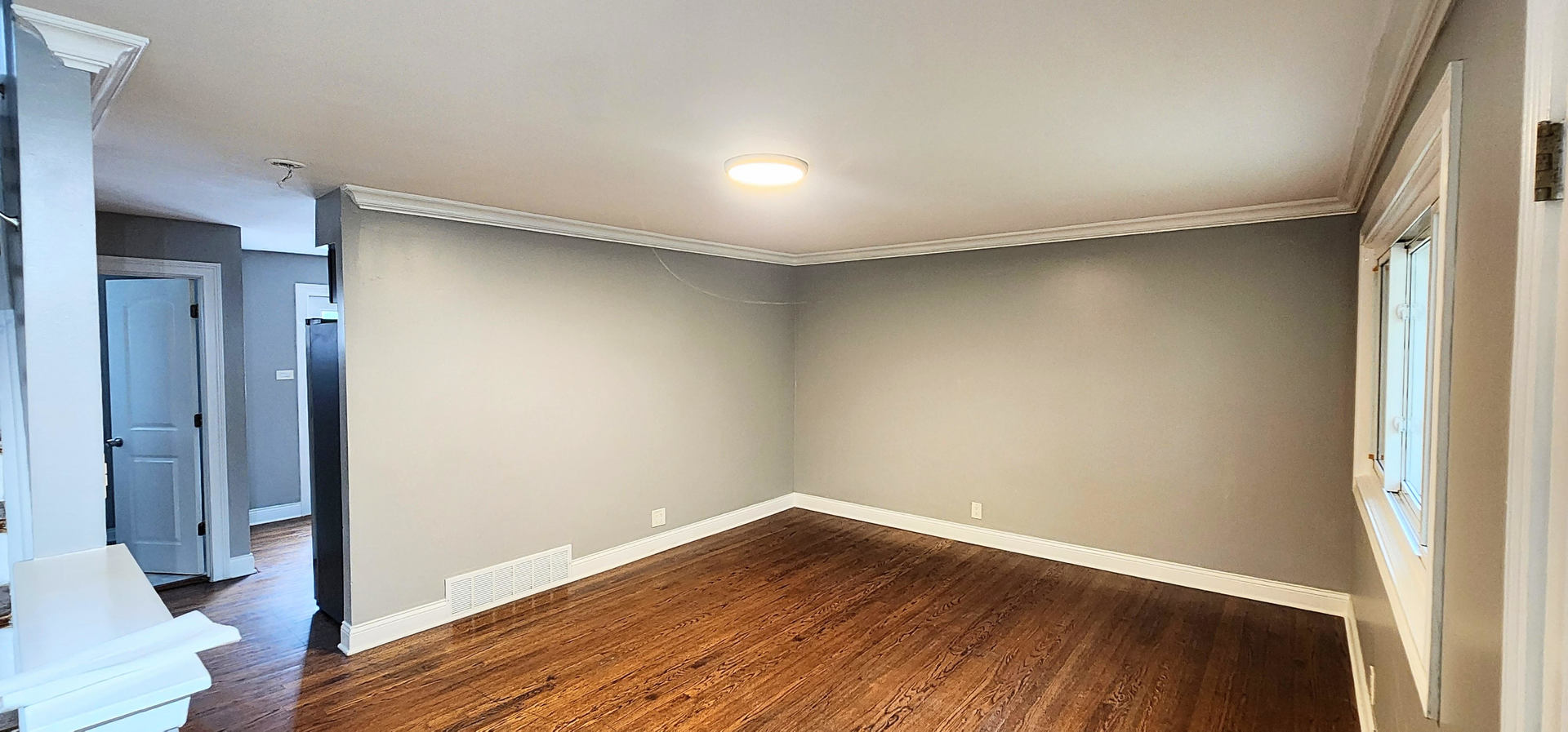 1221 Mulford Street Property Photo 2