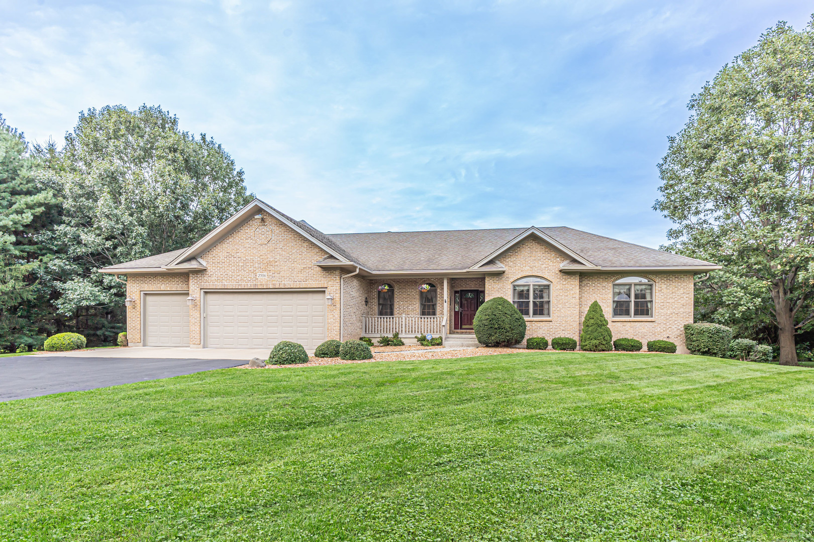 2506 Mustang Trail Property Photo 1