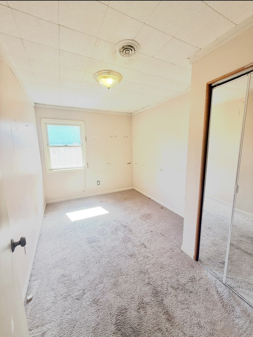 208 W Wapella Street Property Photo 7
