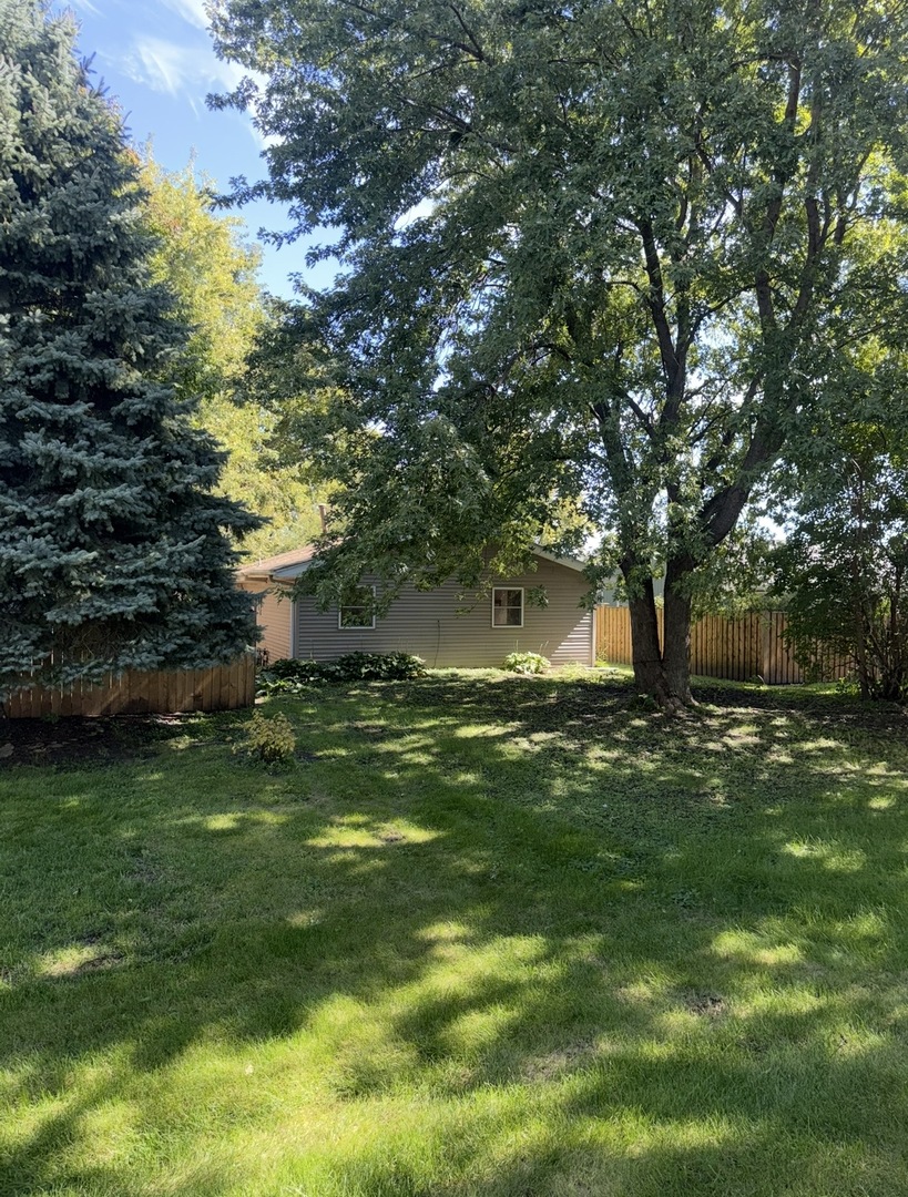 208 W Wapella Street Property Photo 13