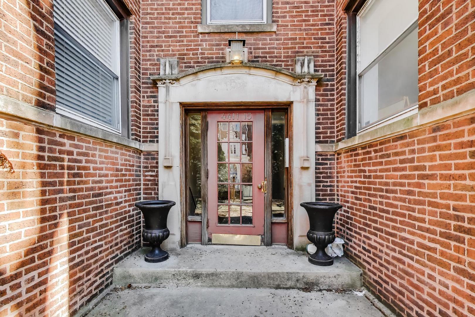 4411 N Beacon Street 1 Property Photo 4