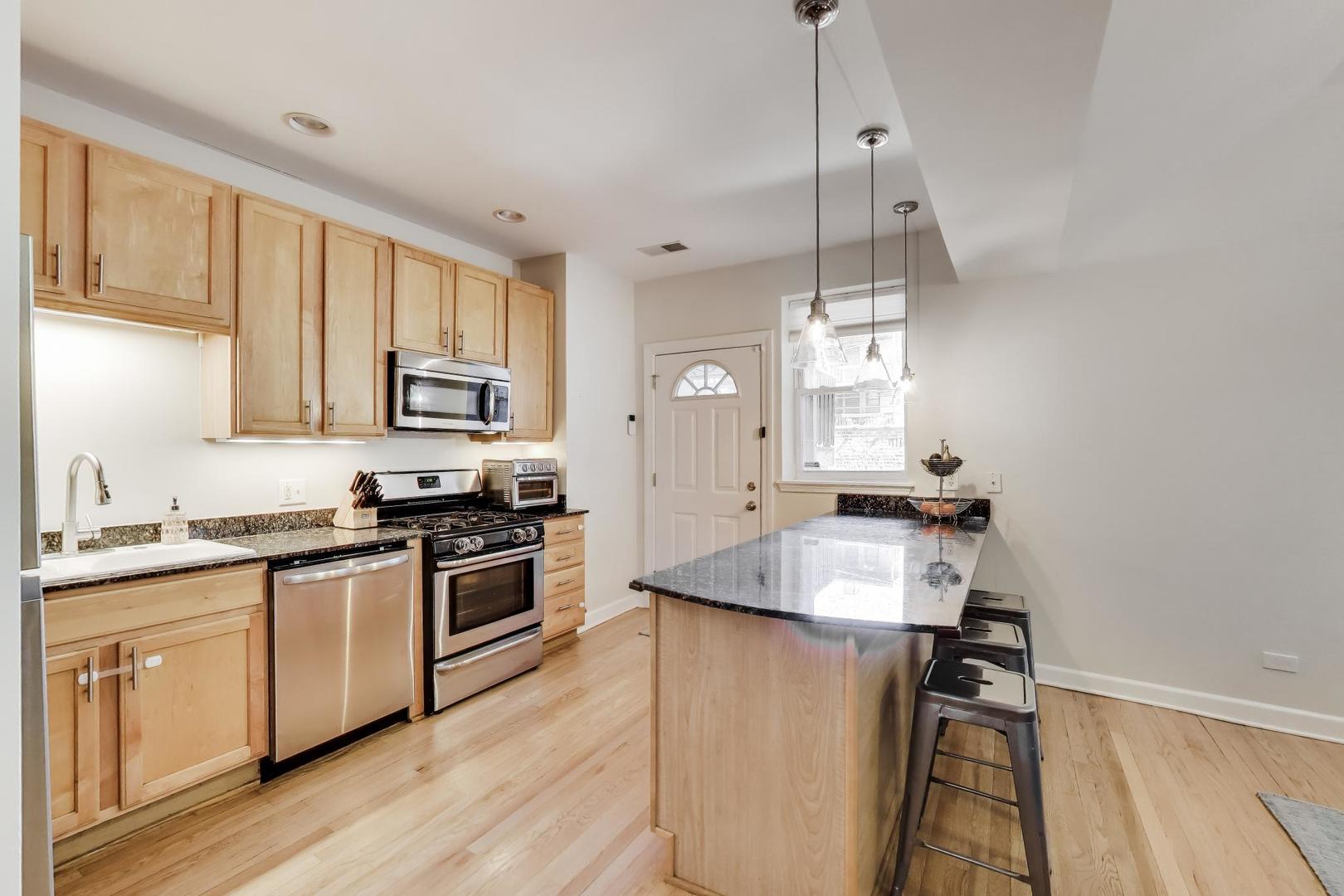 4411 N Beacon Street 1 Property Photo 12