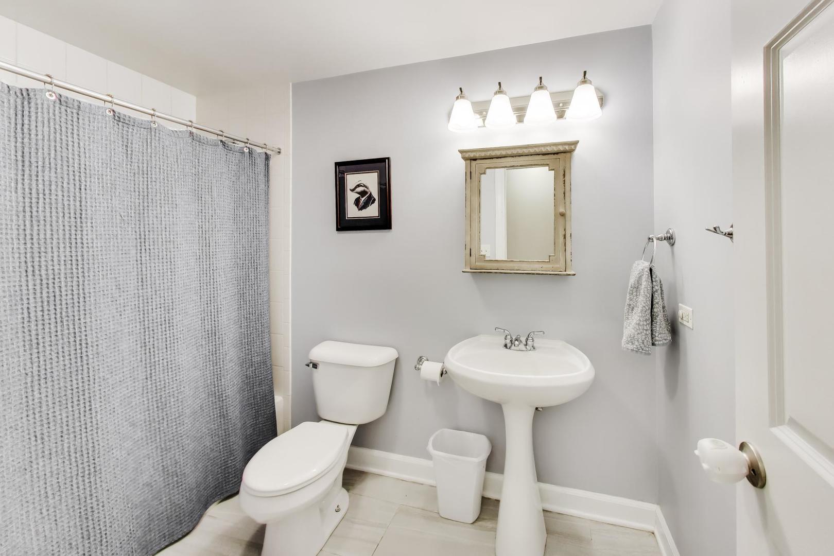4411 N Beacon Street 1 Property Photo 22