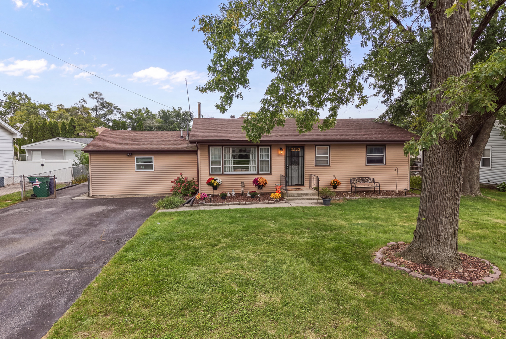 8611 Leclaire Avenue Property Photo 1