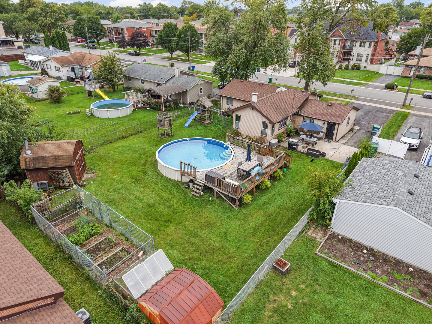 8611 Leclaire Avenue Property Photo 15