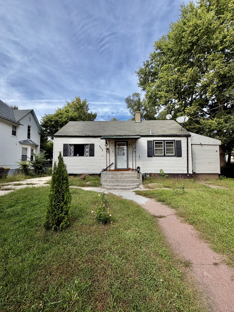 2015 Chestnut Street Property Photo 1