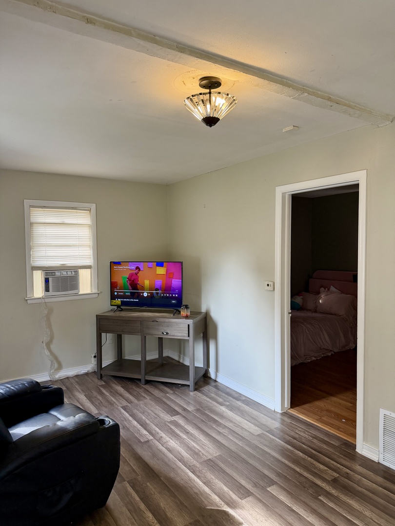 2015 Chestnut Street Property Photo 3
