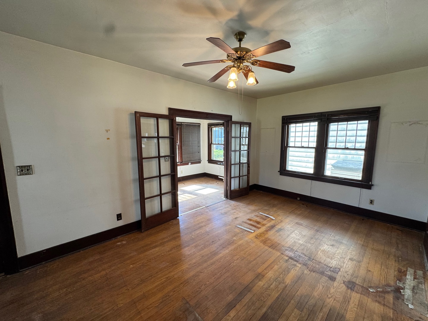 918 W Locust Street Property Photo 12