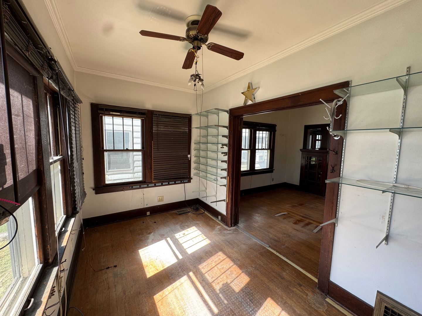 918 W Locust Street Property Photo 14