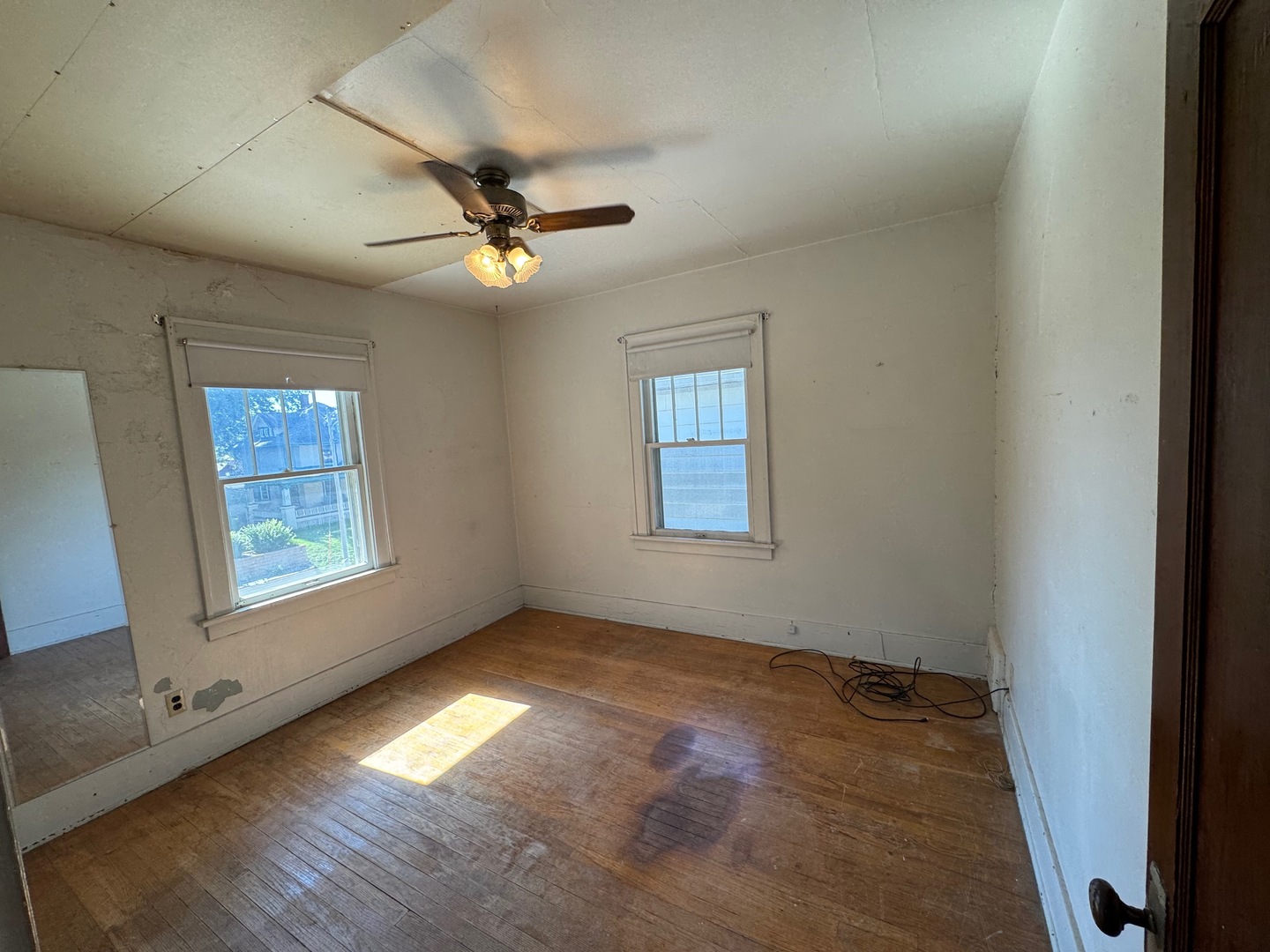 918 W Locust Street Property Photo 31