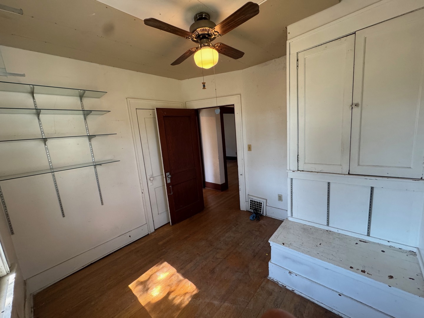 918 W Locust Street Property Photo 34