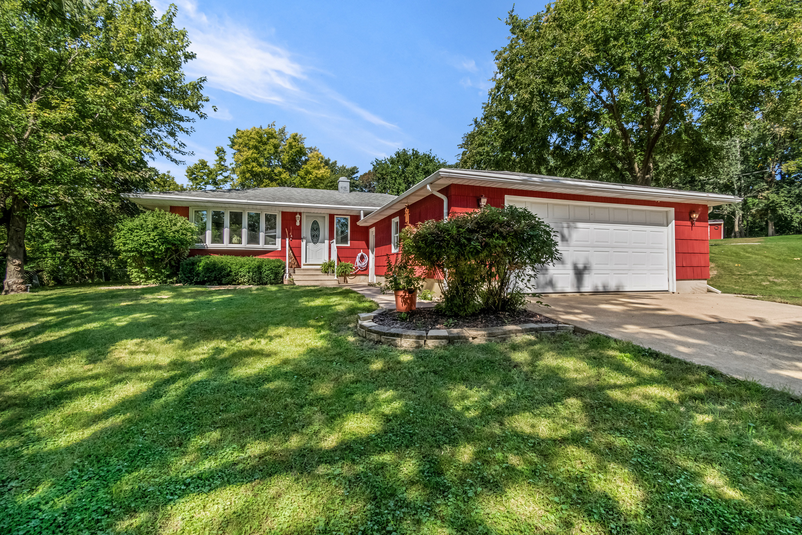 804 Bratton Avenue Property Photo 1