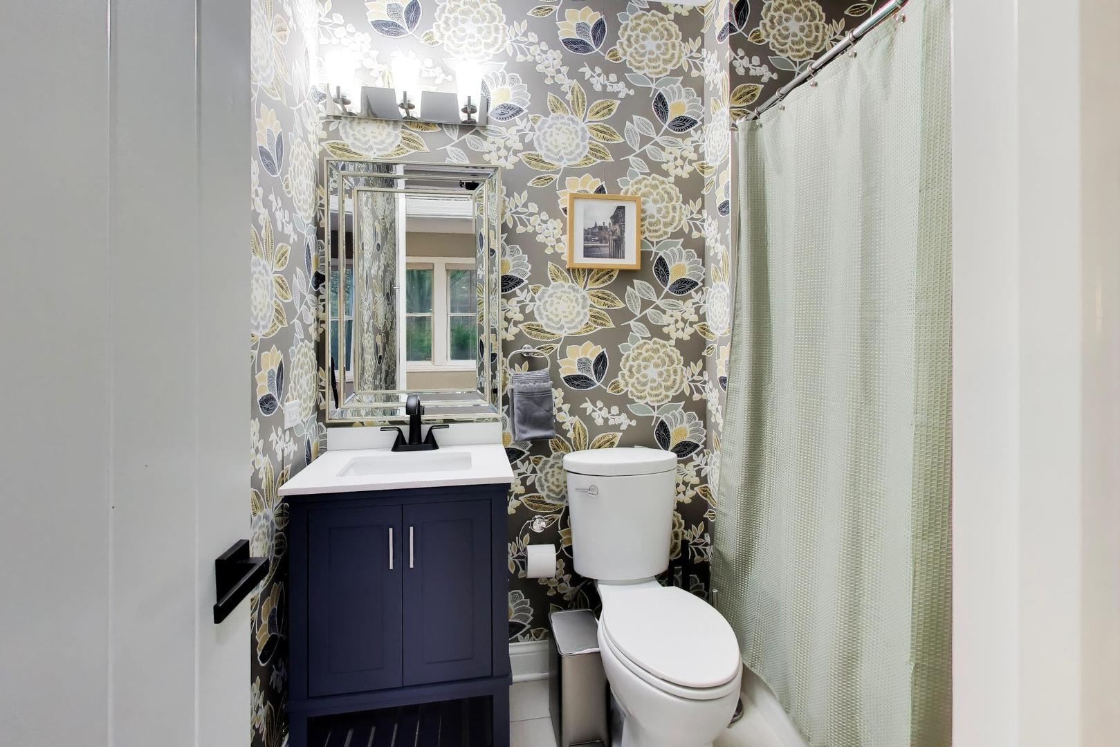 3022 W Newport Avenue Property Photo 12