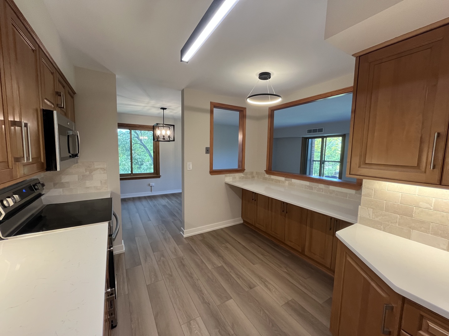 1615 E Central Road 422-c Property Photo 5