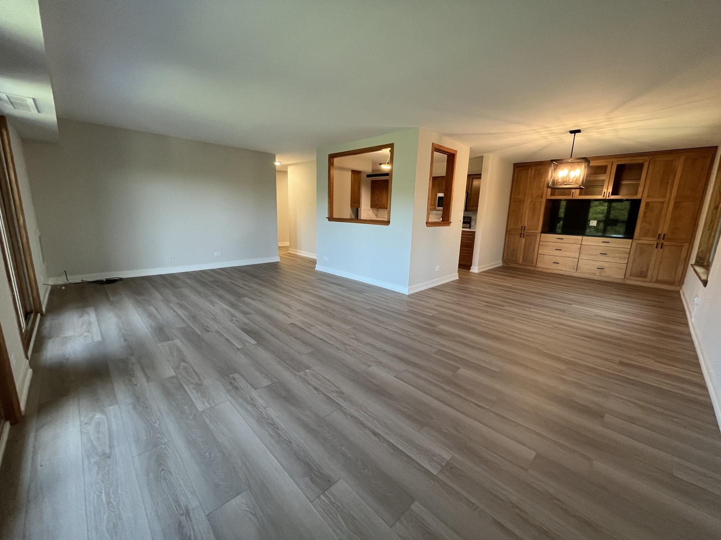 1615 E Central Road 422-c Property Photo 8